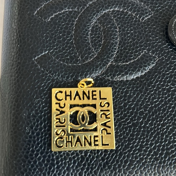 Charm Zipper Pull - Picture 4 of 4